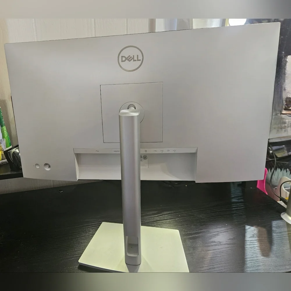 (New)Dell ultra sharp 24 monitor, Dell docking station, keyboard andmouse